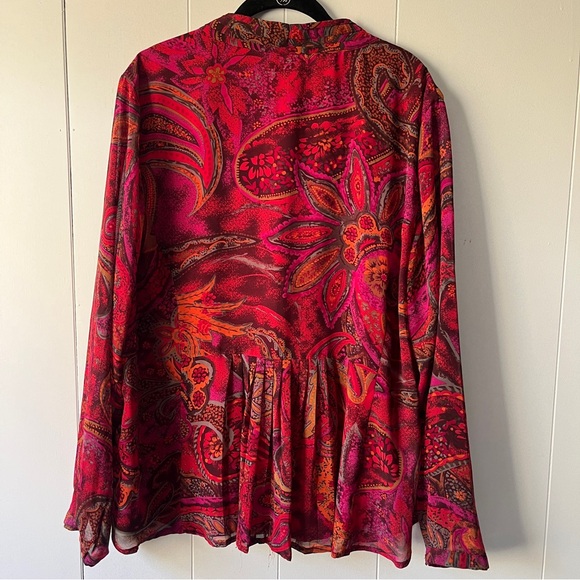 Floral Paisley Long Sleeve - Picture 5 of 6